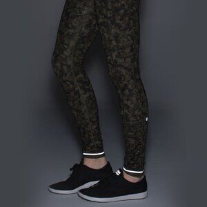 Lululemon Leggings Speed Tight III Reflective Hem Pockets Camo